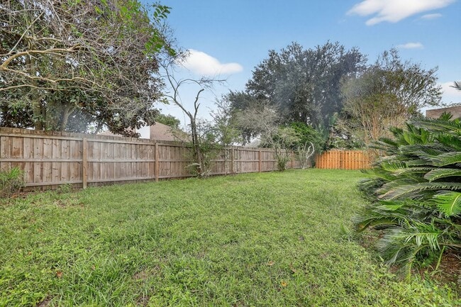 Building Photo - 12799 Glade Springs Dr S