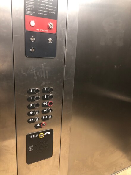 Building Photo - 529 54th St