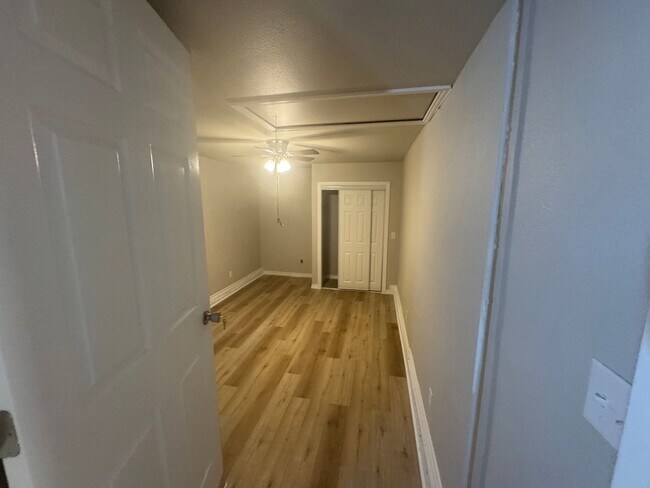 Building Photo - Charming 3-Bedroom Home in Sherman Available NOW!