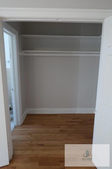 Building Photo - 4477 N Elston Ave