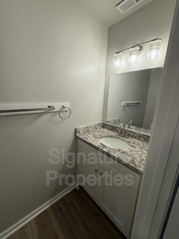 Building Photo - 508 Mulligan Dr