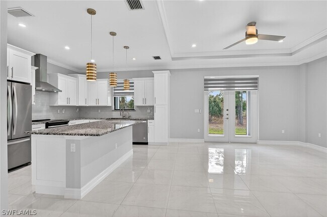 Building Photo - 2326 6th Ave SE