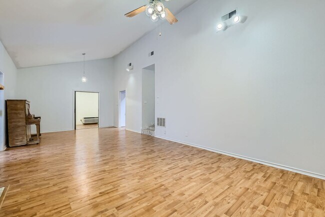 Building Photo - Charming 2-BR/2-Bath Home in the Heart of ...