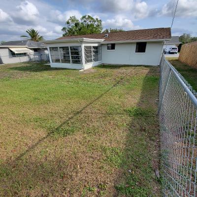 Building Photo - 7725 Summertree Ln