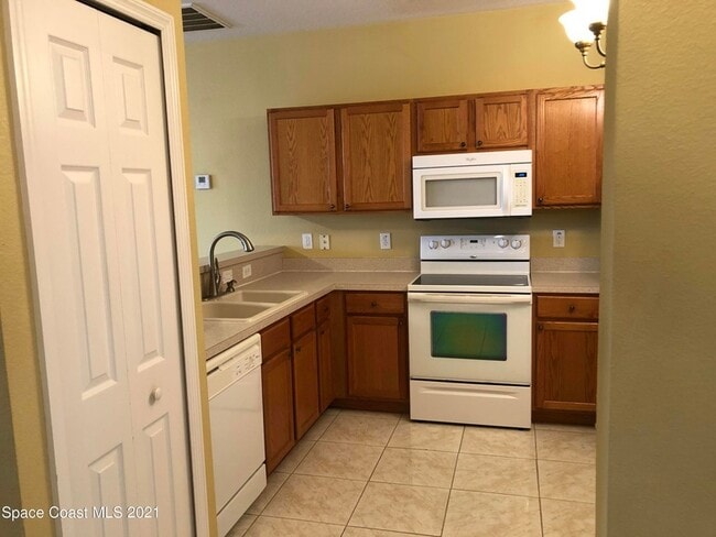 Building Photo - 3646 Mt Carmel Ln