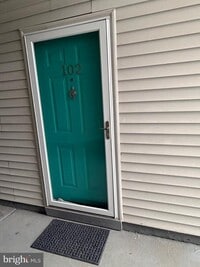 Building Photo - 102 Stonehurst Ct