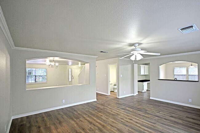 Building Photo - 1610 Elizabeth Ct