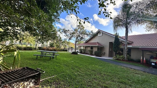 Building Photo - 10135 W Sunrise Blvd