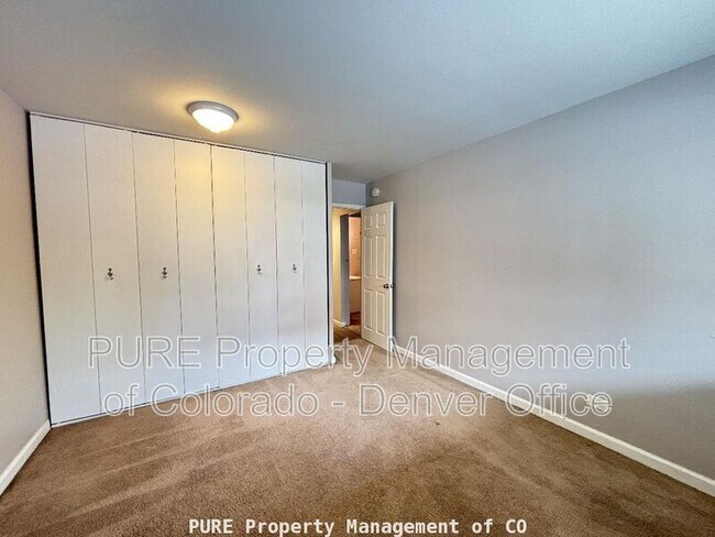 Building Photo - 888 Logan St