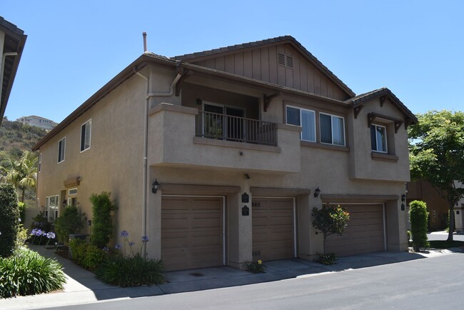 Building Photo - 2 Bedroom Townhome in the Canterra Community of Scripps Ranch