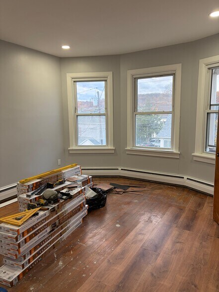 Building Photo - 94 N 16th St