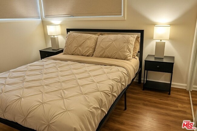 Building Photo - 11257 Collett Ave