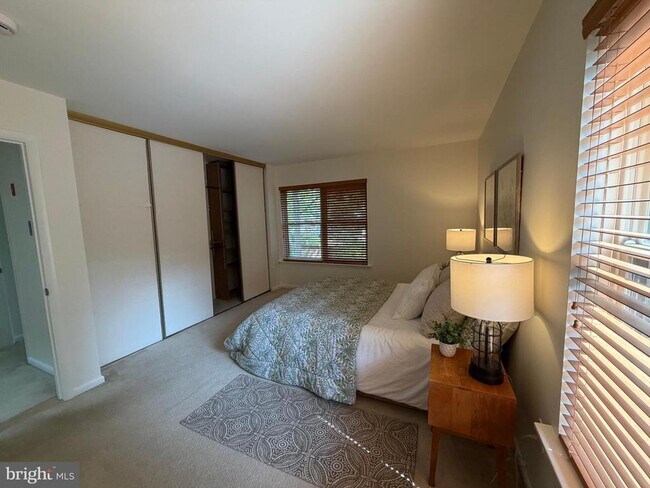 Building Photo - 1016 Timber Creek Dr