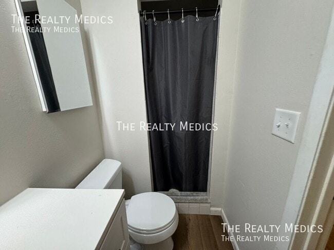 Building Photo - 218 Temple Cir