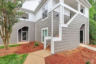 Building Photo - Bright 2BD/2BA Tennis Villa at Lake Norman!