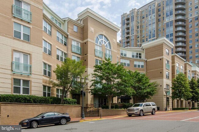 Building Photo - 12000 Market St