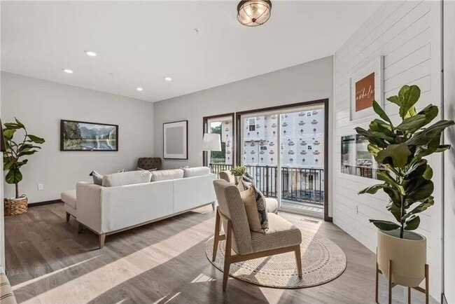 Building Photo - 10280 3rd St NE