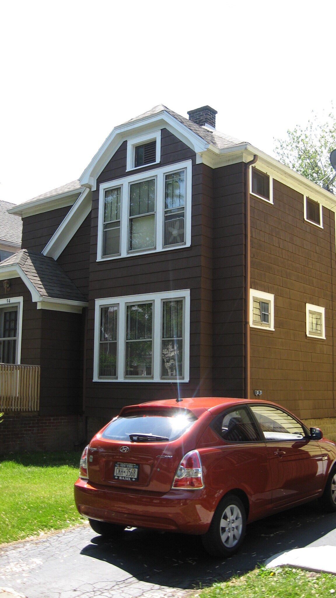 Building Photo - 94 Shepard Ave