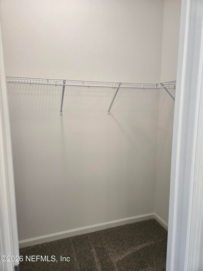 Building Photo - 817 Cherry Elm Dr