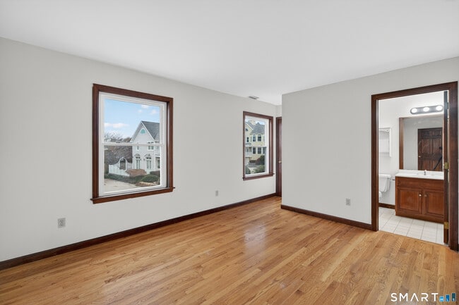 Building Photo - 82 Limewood Ave