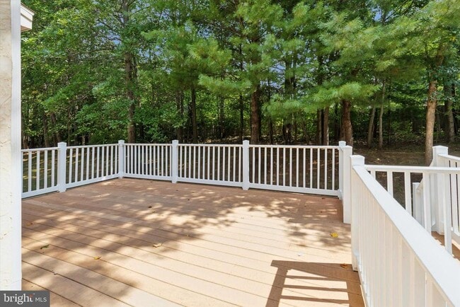 Building Photo - 821 Creekview Dr