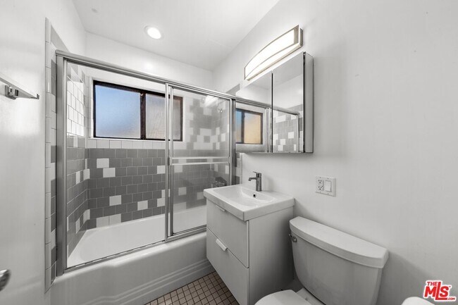 Building Photo - 2010 Virginia Ave