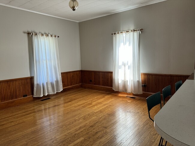 Building Photo - 1275 N Lomax Rd