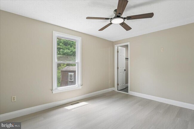 Building Photo - 1315 Danberry Dr