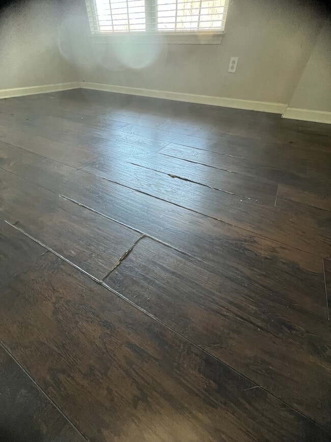 Building Photo - 1921 Portway Rd