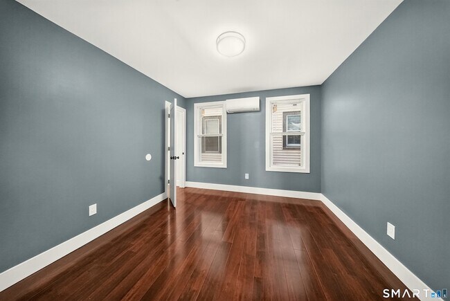 Building Photo - 359 Park Ave
