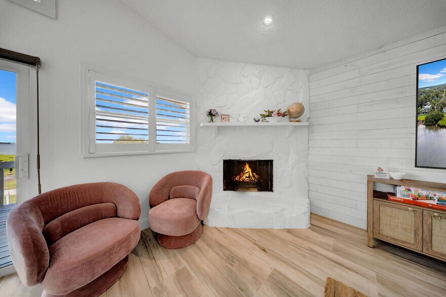 Building Photo - 555 S Gulf Dr