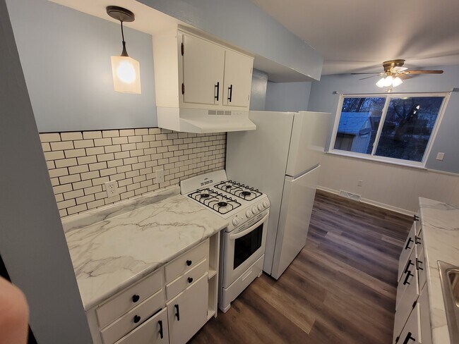 Building Photo - 5034 Ora St