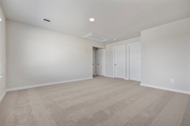 Building Photo - 251 Charles Rdg Dr