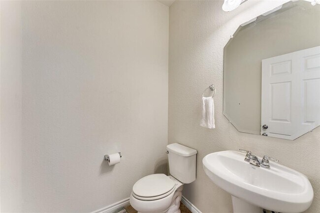 Building Photo - 16020 McAloon Way