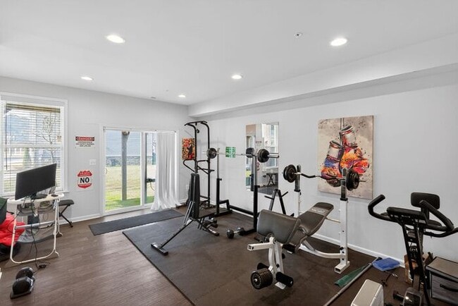 Building Photo - 10321 Vista Meadow Way