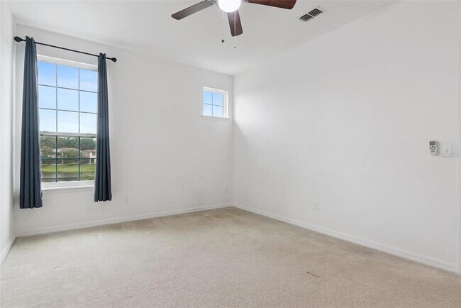 Building Photo - 660 Fanning Dr