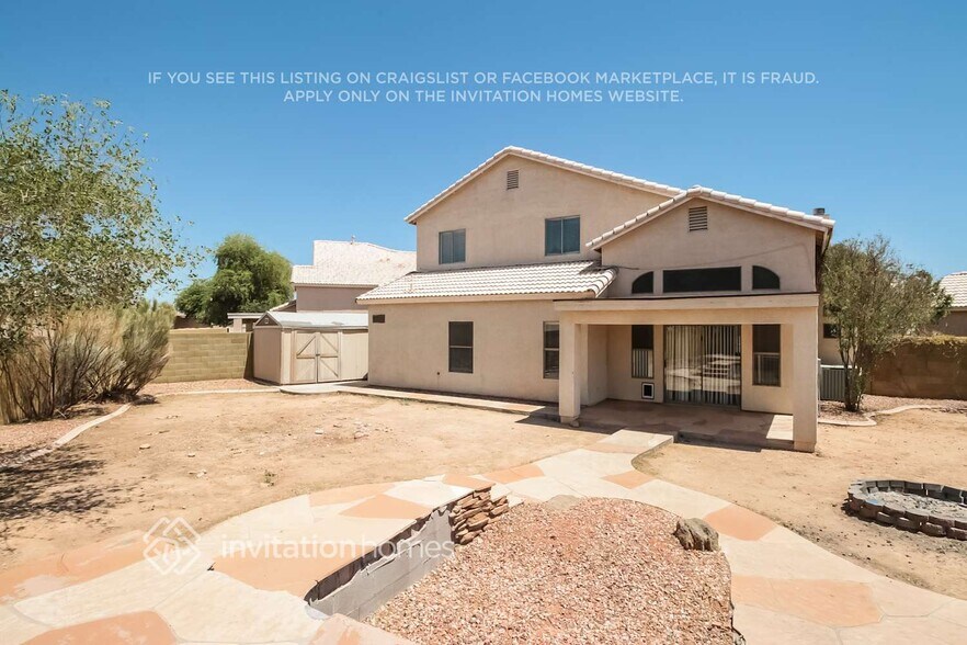 Building Photo - 1932 N Mesa Dr