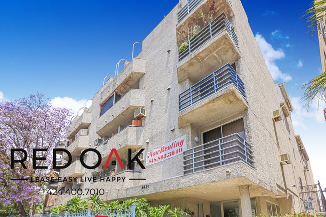 Building Photo - 8430 1/2 Cedros Ave-333