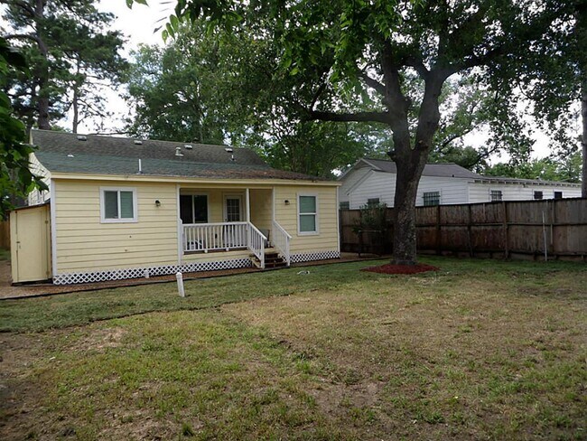 Building Photo - 4114 Beggs St