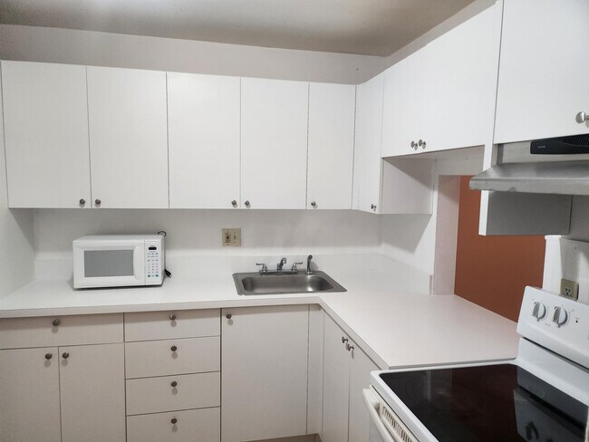 Building Photo - 5830 NW 64th Ave