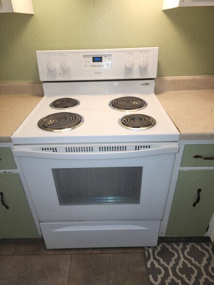 Building Photo - 195 Del Sur Ct