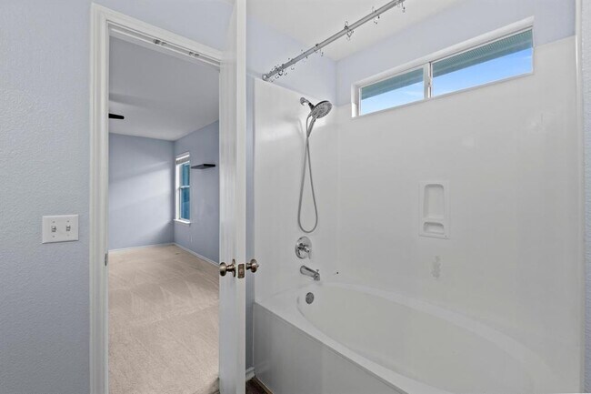 Building Photo - 6003 Wideleaf Dr