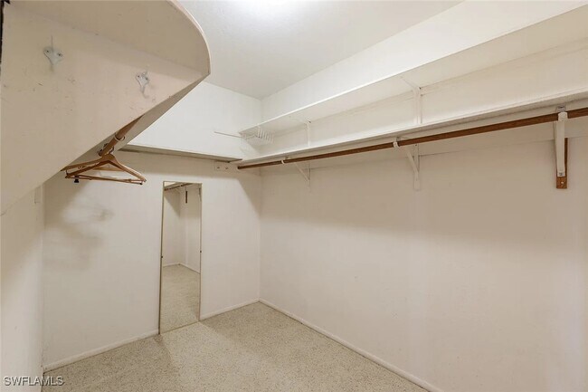 Building Photo - 4117 SE 19th Pl