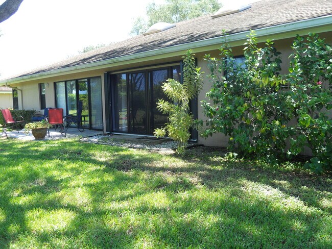 Building Photo - 8199 Springlake Dr