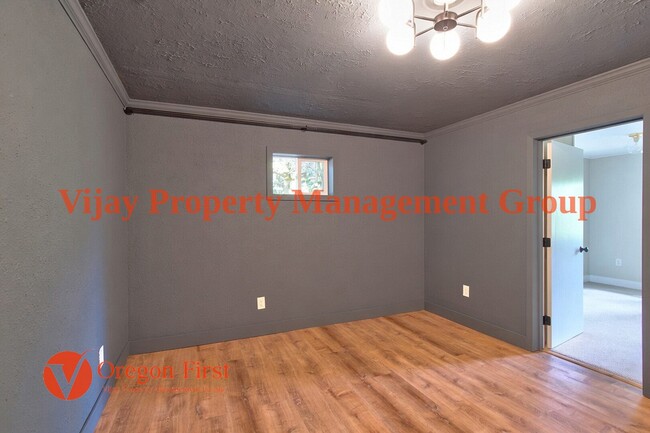 Building Photo - 12274 NW Coleman Dr