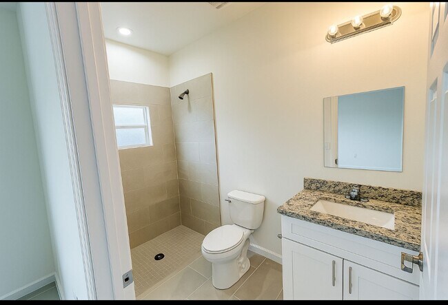 Building Photo - Brand New 2/2/1 -GREAT LOCATION- SW LEHIGH ACRES