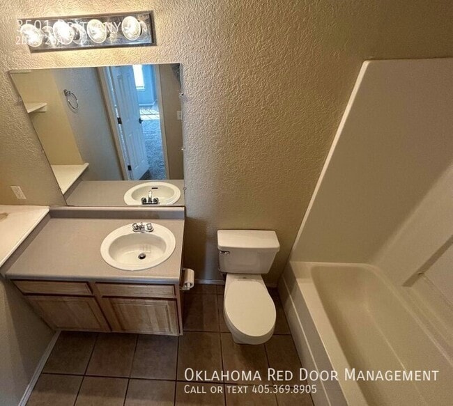 Building Photo - 3501 Brittany Ct