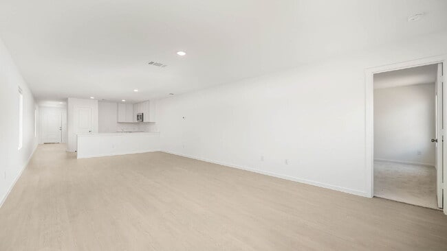 Building Photo - 215 Zyra Ave