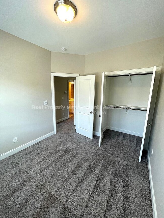 Building Photo - 139 Cobalt Creek Way