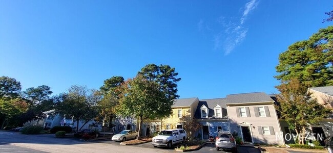 Building Photo - 1608 Township Cir